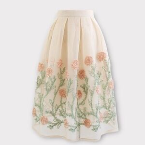Chicwish 3D FLOWER VINE AIRY HONEYCOMB PLEATED SKIRT IN CREAM